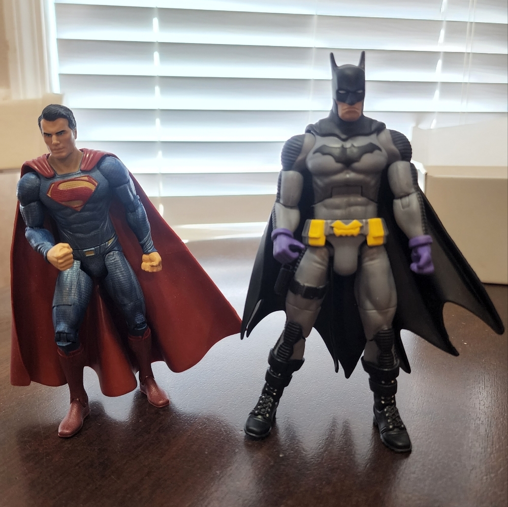 Superman & Batman action figures